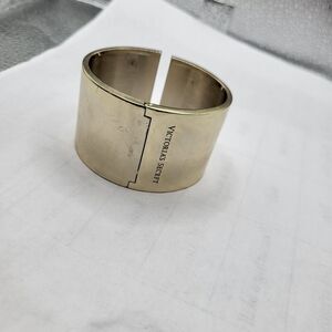 VICTORIA'S SECRET SPIKE CUFF BRACELET RHINESTONE ROCK N ROLL BANGLE SILVER TONE